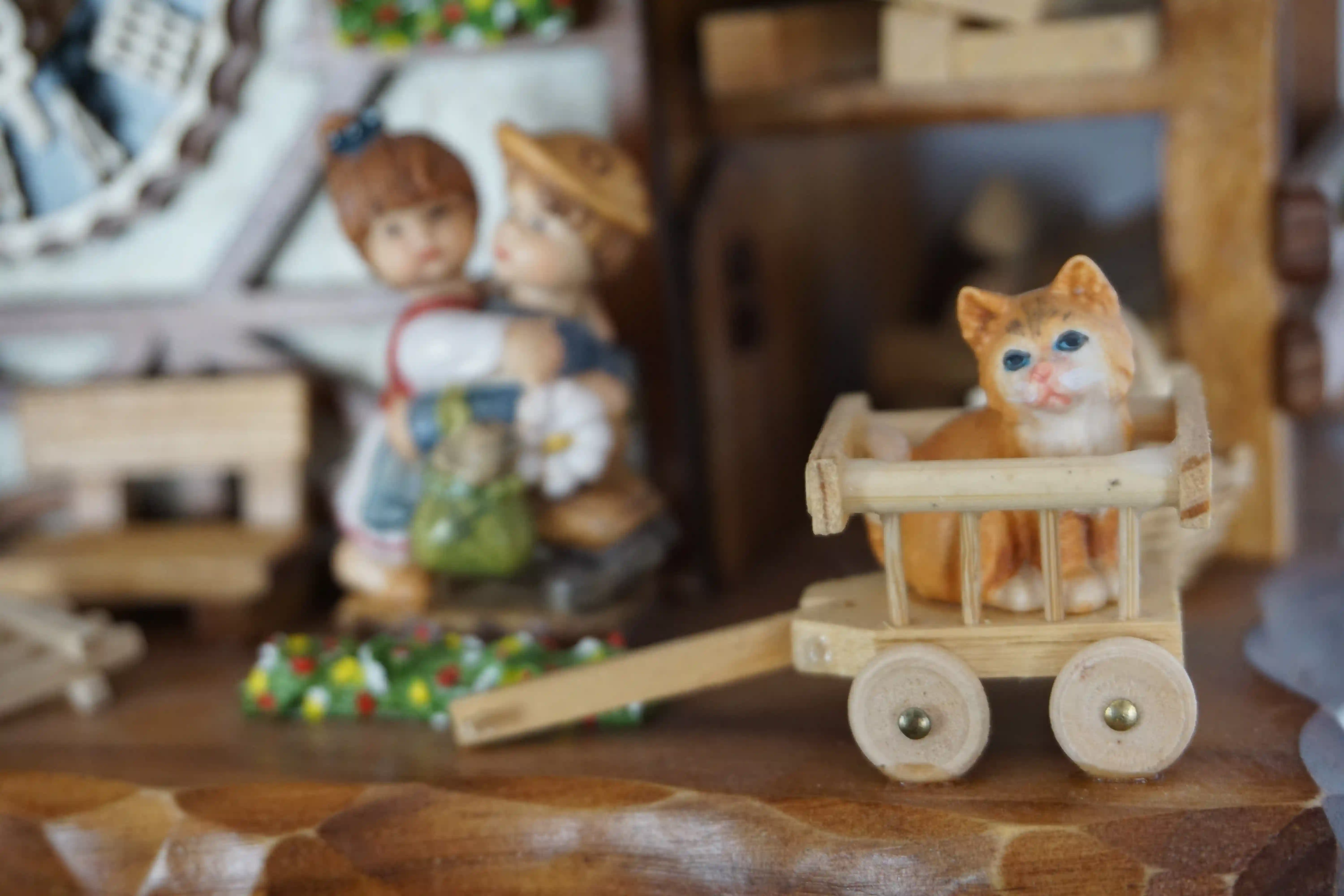 Cuckoo Clock  Kissing Kids with Music  1 Day Movement (4) Original black forest mechanical cuckoo clock carved to the finest detail, decorated with shingle roof, church tower bell, dancing and kissing kids and much more, plays music